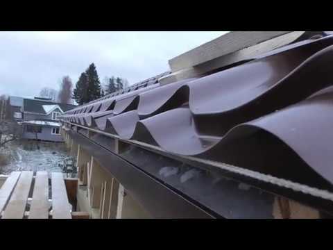 Видео: Монтаж металлочерепицы вдвоем вместе с заказчиком.