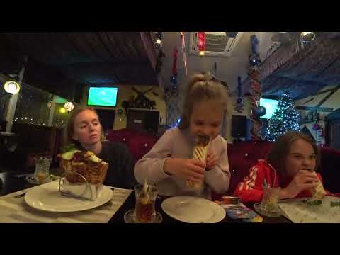 Видео: УЗБЕКИСТАН В МОСКВЕ. РЕСТОРАН САХАРА. ПЕВИЦА MALINA. ВКУСНЕЙШАЯ ШАУРМА В МОСКВЕ. ДОНЕР КЕБАБ.