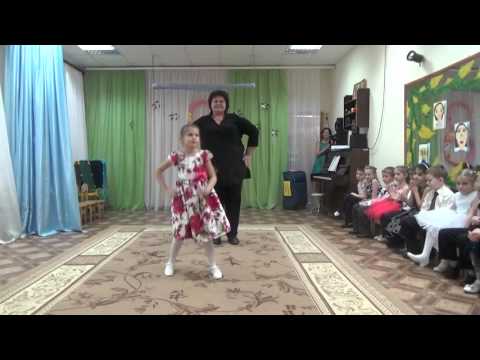Видео: Танец мамы и дочки (семья Романовых)