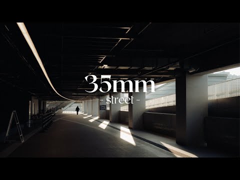 Видео: Уличная фотография 35 мм с помощью Sony a7IV