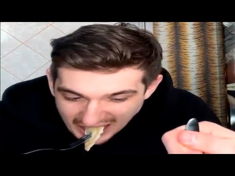 Видео: реакция эвелона на деревенские вареники (от мамы злого)