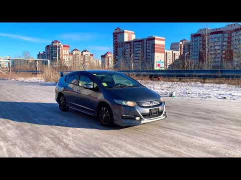 Видео: Обзор Honda INSIGHT 2010 года Комплектация L-mugen