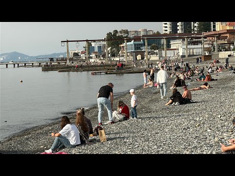 Видео: Сочи / Адлер / Жара и толпы туристов   