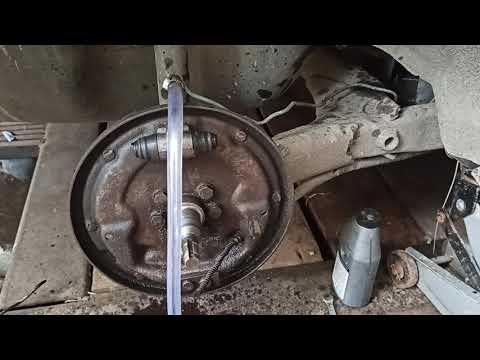 Видео: Теория завоздушивания тормозной системы на автомобилях. Пропадают тормоза. Воздух в тормозах.