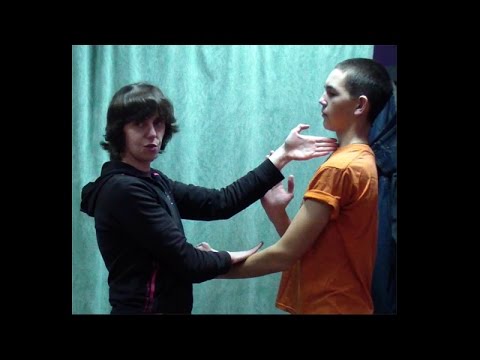 Видео: Вин Чун кунг-фу: урок 17. ЧУМ КИУ ТАО (тычок пальцами)