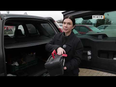 Видео: Положите ЭТО в багажник зимой