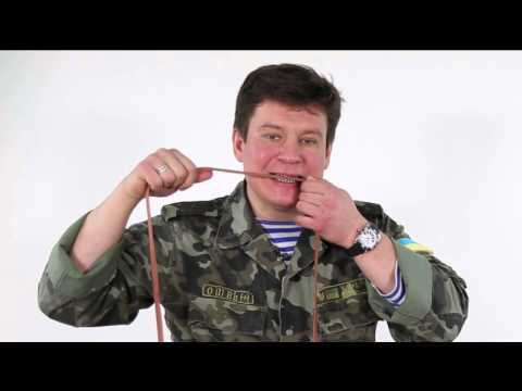 Видео: Наложение резинового жгута модели Эсмарха на себя