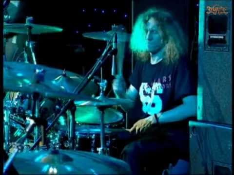 Видео: Земляне - Каскадеры Live.