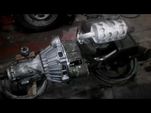 Видео: Соединение КПП Москвич и двигателя УД-25. #2