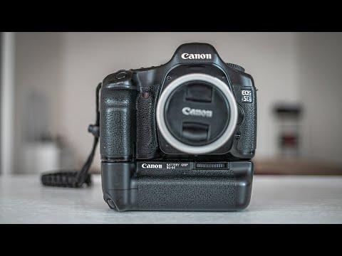 Видео: CANON 5D Ep.#14:  батарейная рукоять\вертикальный хват BG-E4. Смысл, сборка, функционал, недостатки.