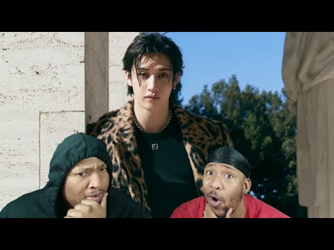 Видео: Fendi x Bang Chan "Roman Empire" M/V | РЕАКЦИЯ БЛИЗНЕЦОВ | ОН СЛУЧАЙНО СОЗДАЛ ХИТ?!!!