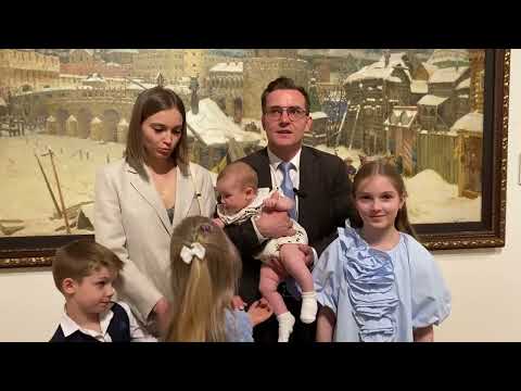 Видео: "Васнецовы. Связь поколений".  Репортаж с вернисажа.