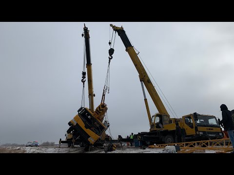 Видео: С НОВЫМ ГОДОМ ! работа двух автокранов XCMG 65 тонн