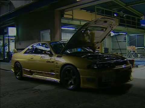 Видео: История Nissan Skyline 2003