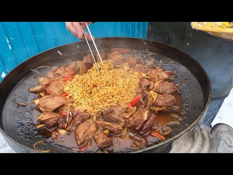 Видео: ПРИГОТОВИЛ ОБЕД ПОД СНЕГОПАДОМ. РЁБРЫШКИ С ОСТРОЙ ЛАПШОЙ.RIBS WITH SPICY NOODLES IN THE GARDEN