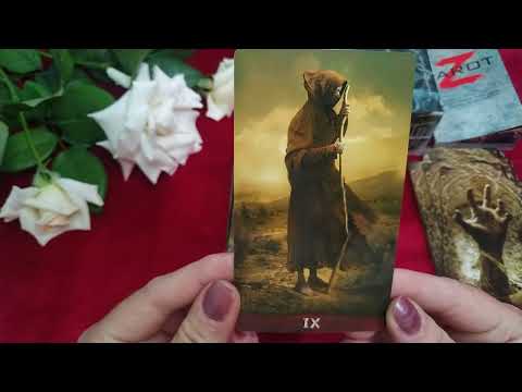 Видео: ОБЗОР ТАРО Z /Таро Зомби  от  Алехандро Колуччи / Tarot Z  - Alejandro Colucci