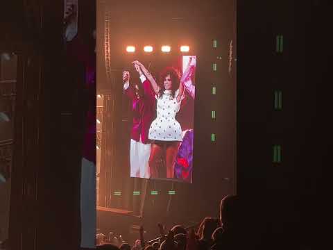 Видео: Юлия Дмитриевна Зиверт — «Безболезненно и можно всё mixes» 🇷🇺 21.10.2025 Кишинёв, в Молдове🇲🇩.