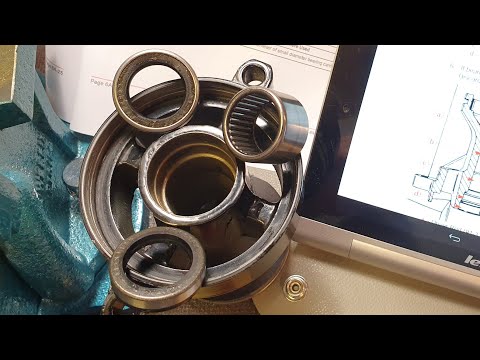 Видео: Ну как же вытащить эти сальники обоймы гребного вала?!