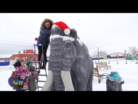 Видео: В селе Суерка активно готовятся к новогоднему конкурсу