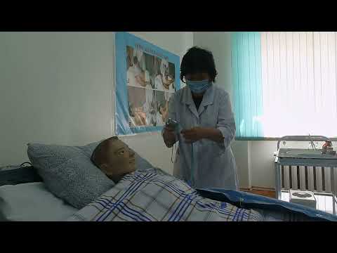 Видео: Оттегі жастықшасынан ылғалдатылған оттегін беру