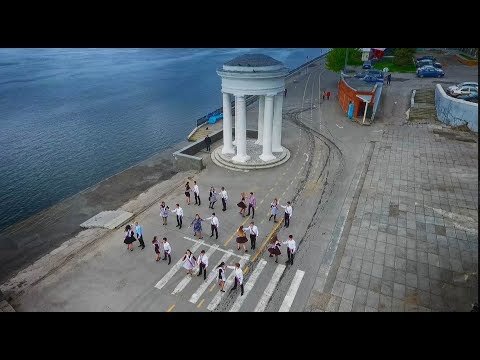 Видео: не стандартный школьный выпускной клип,