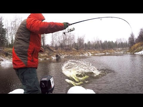Видео: "Щука 10кг для меня не трофей!" Цвета и приманки которые ловят в этом ручье. Первый лед!