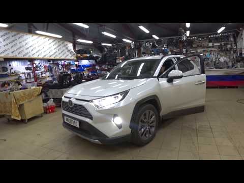 Видео: Новый Toyota RAV4 / Комфортные сиденья BMW с вентиляцией и правильный омыватель камеры.