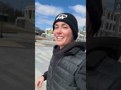 Видео: Агата Муцениеце- будни в бегах)