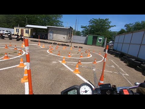 Видео: Сдача внутреннего экзамена категория А (школа "Формула") мотоцикл Yamaha Fazer 250