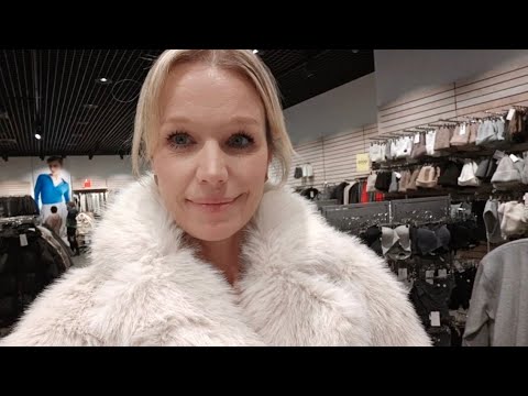 Видео: Шопинг с Примеркой 🧥👚 Новогодние товары 🎁 Волшебство начинается ✨