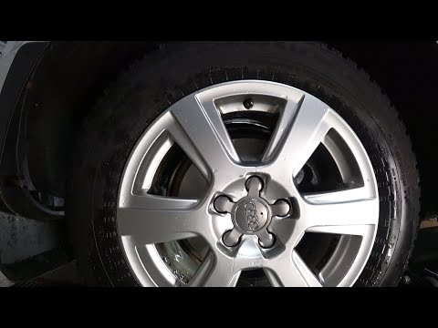 Видео: Замена задних колодок и тормозных дисков Ауди Q5.Как снять задний суппорт Audi Q5.Самый полный обзор