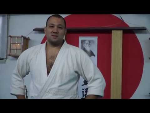 Видео: 19. Практика айкидо выпуск от 6.06.2016. Атаки в айкидо. Укеми, зачем они?