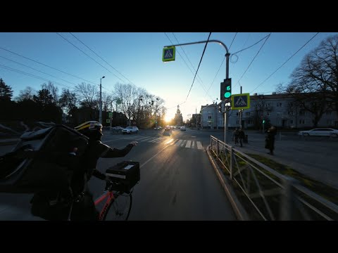 Видео: Стас курьерит на ФИКСЕ под русскую РЕПЧИНУ / HOTLINE KALININGRAD