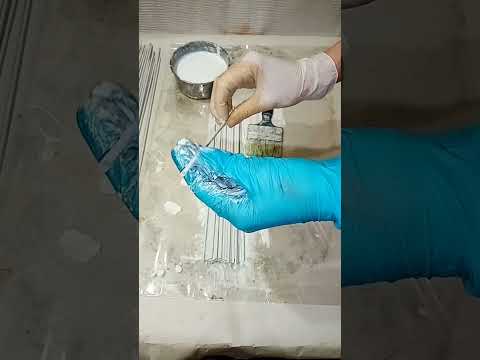 Видео: ОКРАШИВАНИЕ БУМАЖНЫХ ТРУБОЧЕК В БЕЛЫЙ ЦВЕТ. БЕЛЫЕ ТРУБОЧКИ ИЗ ГАЗЕТ.