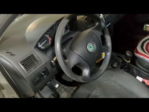 Видео: Шкода Фабия 1 - не работает усилитель рулевого управления