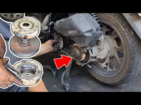 Видео: Движение заднего колеса на холостом ходу на мотоцикле Honda PCX 125: причина и решение