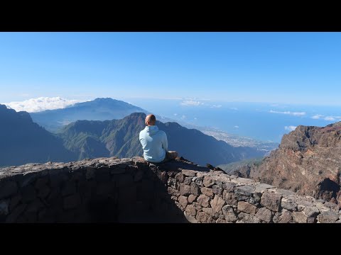 Видео: [3] Канары, Ла Пальма, летаю над вулканом Кумбре-Вьеха, Roque de los Muchachos