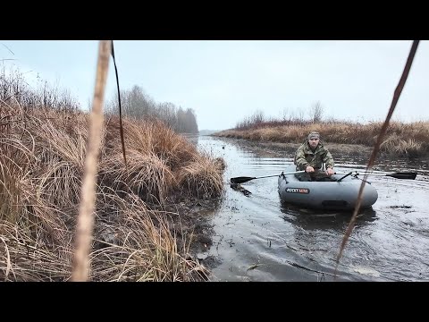 Видео: ОХОТА НА УТКУ С ЛОДКИ. ЗАКРЫЛСЯ ПО ПЕРУ, ПЕРЕХОЖУ НА БОРОВУЮ.