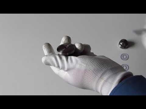 Видео: Раздвижная душевая ширма