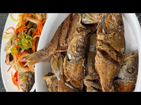 Видео: Вот как мы жарим рыбу на Ямайке | Пошаговое руководство