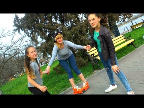 Видео: Валентину Ивановну учат кататься на РОЛИКАХ!!!!!