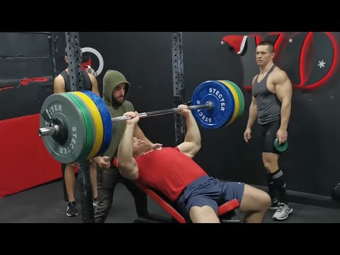 Видео: Когда пришёл Малыш - и всех порвал. Вот такой вот жим, ай-яй-яй...