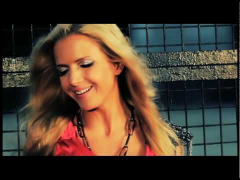 Видео: Юлия Михальчик, клип на песню "Ты не бойся" (2010)