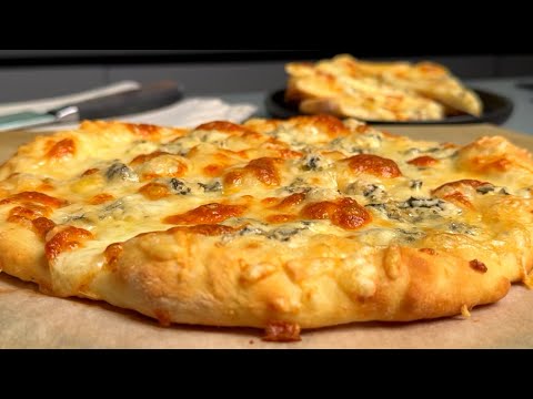 Видео: Настоящая ПИЦЦА на тонком тесте ! Обалденная пицца 4 сыра , вкуснее, чем в пиццерии! Просто и Вкусно