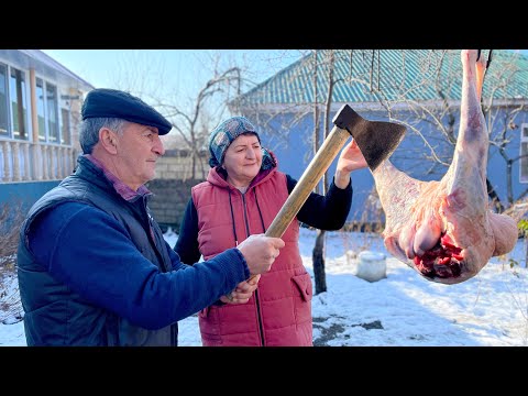 Видео: 10 кг Целые бараньи ножки Жарка в дровяной печи 4 часа. Легендарный вкус