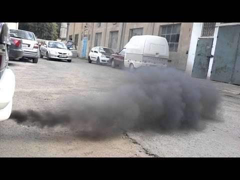 Видео: Мерседес w210, 2.7 cdi черный дым из глушителя, чистка коллектора