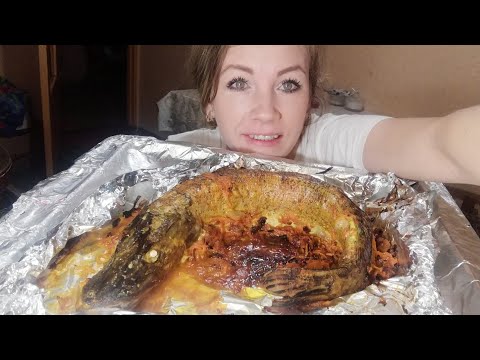 Видео: Мукбанг кушаю щуку только с духовки запечённая