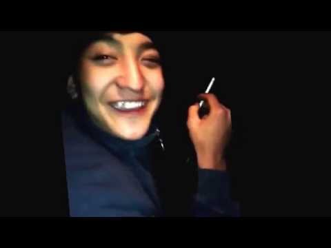Видео: Бродяга поет четка