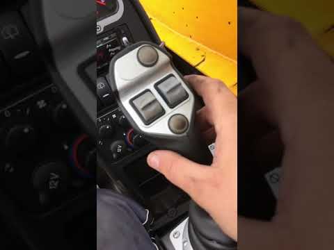 Видео: Управление JCB 541 погрузчик