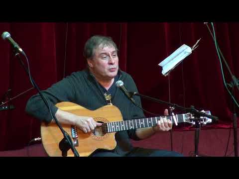 Видео: "В этой роще берёзовой" исп. Максим Кривошеев